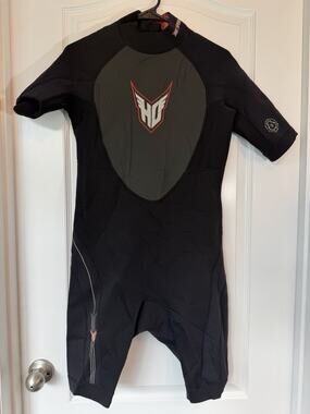 HO Sports Men’s Neoprene Shorty Wetsuit Size Large Black Gray Swim Suit